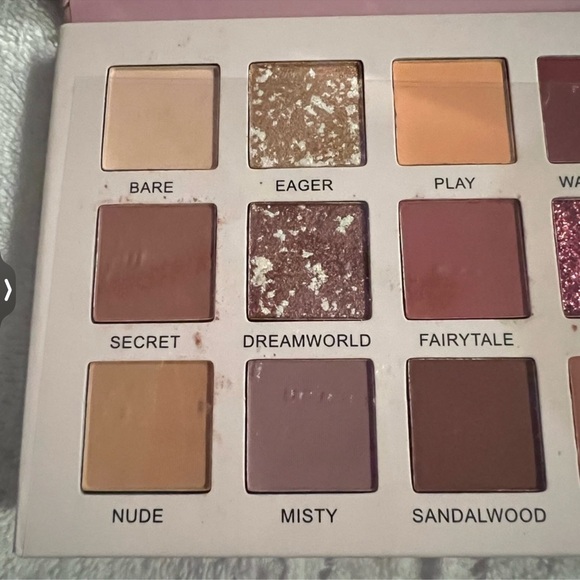 Eyeshadow palette - Picture 6 of 7